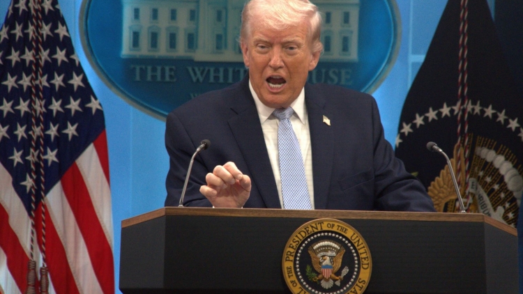 T’COOH TRUMP PA RƠƠT MOON LÊY CHROOT K’RƠ LÂH XANG ZÂP G’LUH ZÊL PENH OOY APÊÊ MỸ