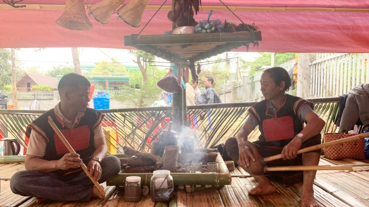 Ană plơi hrưn đĭ hăng pran jua pô laih anun tơlơi pơmin mơ̆ng Ping gah