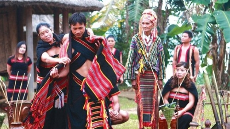 Ayup đing tut