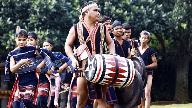 Âm vang hồn chiêng