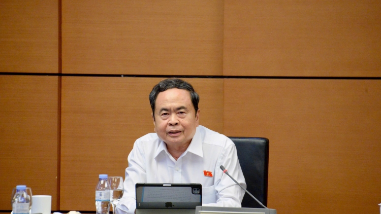 Kuô̆k hô̆i tơmâng hlá mơ-éa pơtroh, pơchuât tơbleăng ‘na troăng tơmiât mơjiâng tơkêa bro Luât Hngêi rak liăn tơnêi têa (tơkŭm môi)