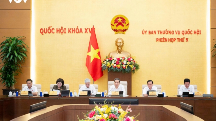 Anih duh broă Lơh kơnòl broă sùm Quốc hội pơgồp jơnau đơs bè ală jơnau rơcang cih adăt boh lam gah anih priă jền
