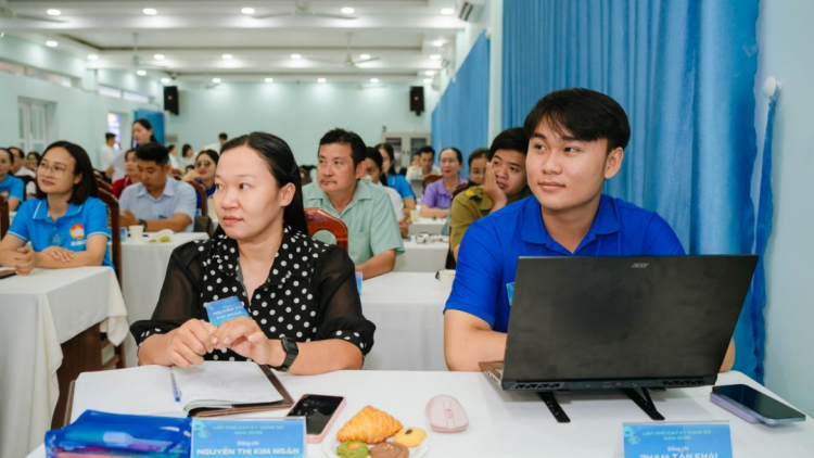 BAN RAYA HO CHI MINH PEIH NGAK IEK DAHLAU DANAK DAK PABAK ILAMO LEK TAKA SO KA URANG JAKAR DI LABIK