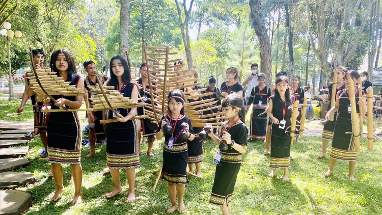 Mơ-eăm hriâm tâp