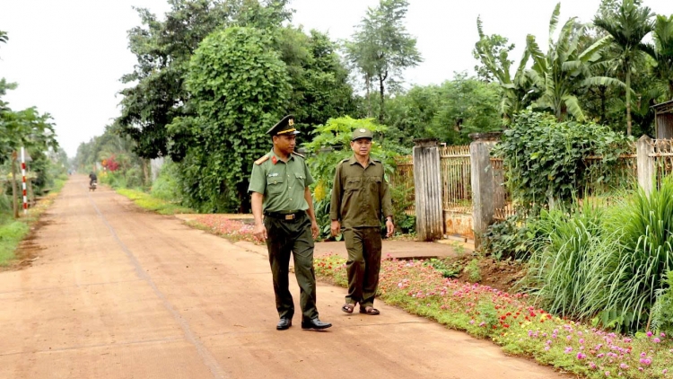 Hriâm Pôa Hồ ing tơdroăng achê kuăn pơlê, achê tíu pêi cheăng, rak tơniăn pơlê