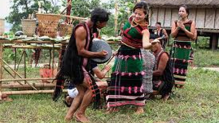 Hát đối đáp Cảm ơn Đảng, Nhà nước 