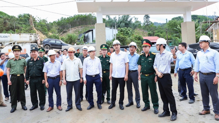 Đẩy nhanh tiến độ xây dựng 6 trường nội trú biên giới