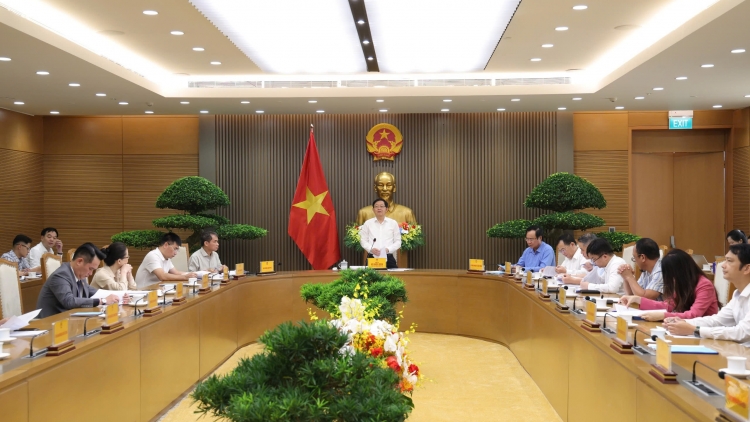 Mhar tă bơsong kal ke, kòl yan tàm gah ù tiah, tiah ơm kis 
