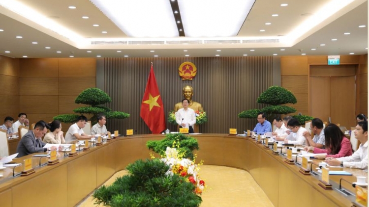 Ječ ameč pơklaih brơi anŏ tơnap, tơlơi gun gah lŏn tơnah, ayuh hiăng