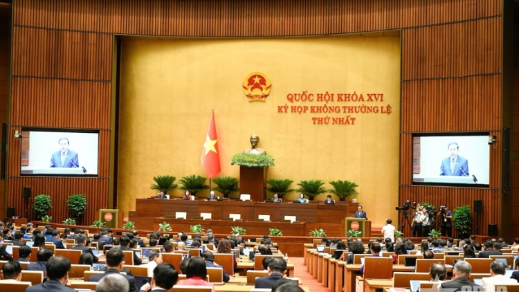 QUOC HOI GINUM BIAI DOM DANAK DAK HUKUM HU MAKNA PRAONG