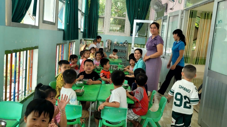 ខេត្តដុងថាប រៀបចំសម្រួលប្រព័ន្ធសាលារៀន រក្សាស្ថិរភាពនៃសកម្មភាពបង្រៀន និងរៀន