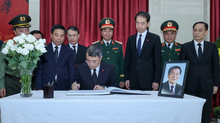 Pôa Lê Minh Hưng, Ngế pro xiâm hnê ngăn tơnêi têa pôu ngăn pôa Chu Dung Cơ, Ngế pro xiâm hnê ngăn tơnêi têa Sinuâ hneăng hdrối