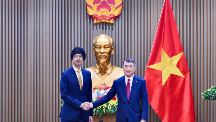 Ồng Lê Minh Hưng, Thủ tướng Chính phủ wă Kwang atbồ anih lơh broă ala măt lơgar Singapore tàm lơgar Việt Nam