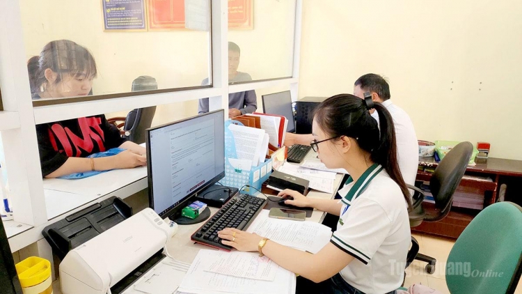 TUYÊN QUANG: LỒNG RÈNG HẾT VIỂC ĐÂY TỨ CẤP XẠ