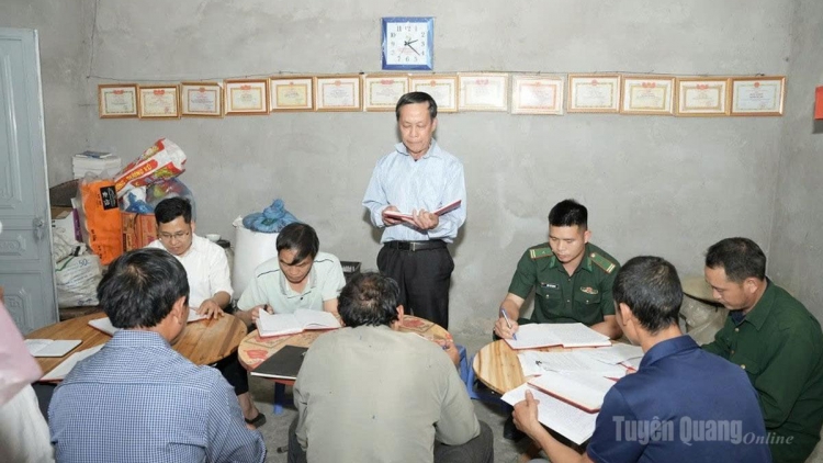 TUYÊN QUANG: XA LƯỞC CẦN KHẢU ĐẢNG DÚ BẠI BÚNG KHAU PÙ