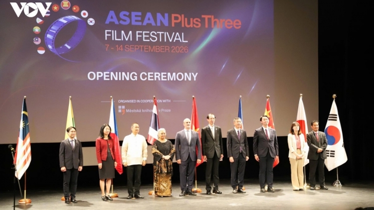 VIỆT NAM P’CĂH LIÊM CHOOM ĐHỊ LIÊN HOAN PHIM ASEAN+3 COH CỘNG HOÀ SÉC