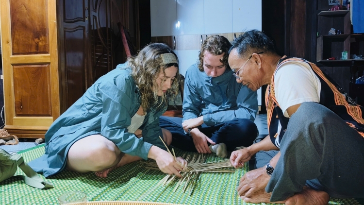 Bhơ Hôồng: Gỡ rào cản để người dân làm du lịch