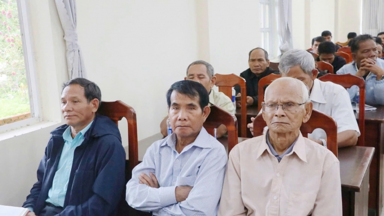 Ngê̆ nhơ̆n Liêng Hót Ha Chong dăp đon dăp bơnôh vei răk tơdra Kơm buốt