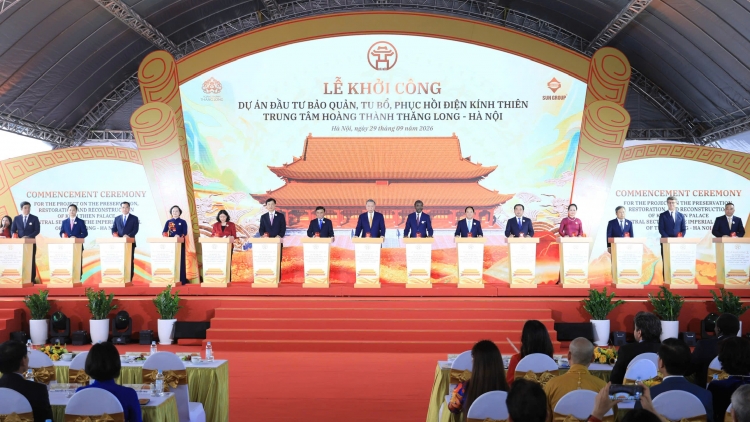 Khua git gai Ping gah, Khua mir sir ơi Tô Lâm nao ngă lơphet pơphun pơkra ming Điện Kính Thiên 