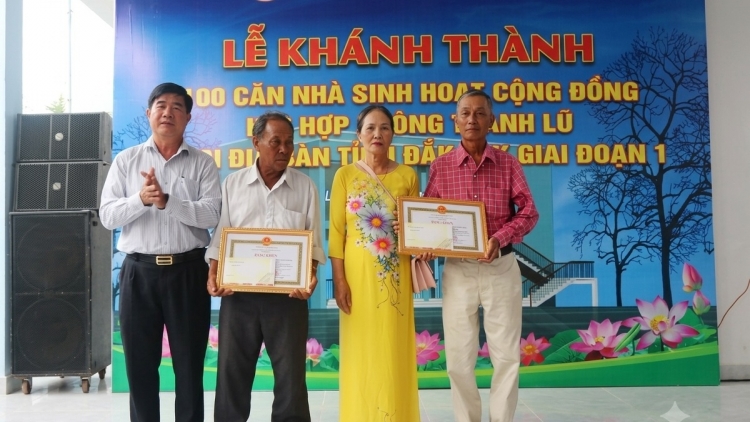Đăk Lăk et hơtŏk 100 tŏ hnam hơkŭm tơpôl atŭm hăm hnam veh ver đak hơbông 