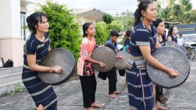 Bơto pơlam kòn sao prăp gàr niam chài jơi bơtiàn 