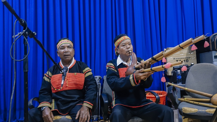 Hmâ dêi rơpó pơla kơdrâi kơnốu