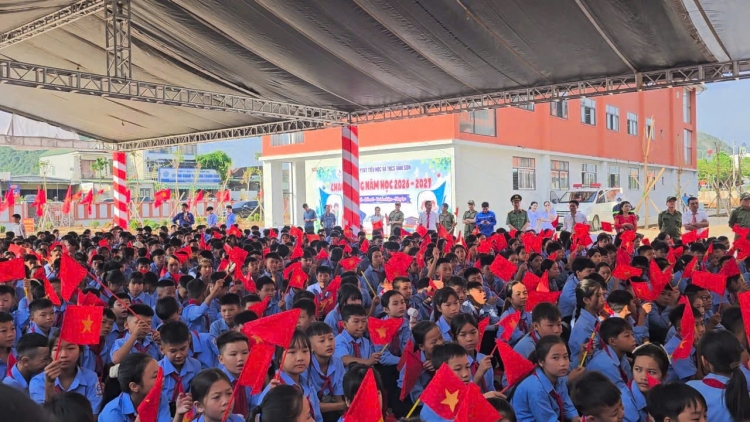 Năm học mới, kỳ vọng mới nơi vùng biên