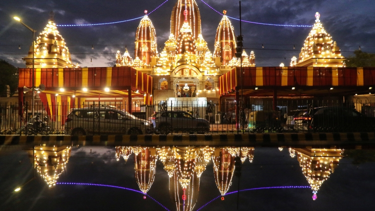 Độc đáo lễ hội mừng ngày sinh Thần Krishna tại Ấn Độ