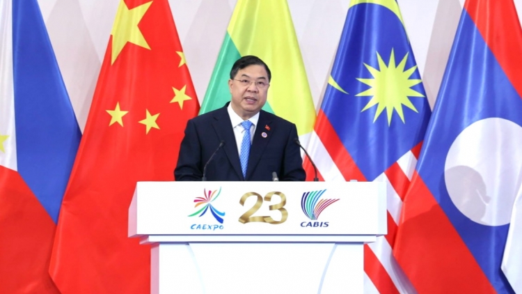 Phó Thủ tướng Phạm Gia Túc truh hop akŏm tih găh Tĕch mơdro păng tơmât jên jang kơ ASEAN - Trung Quốc
