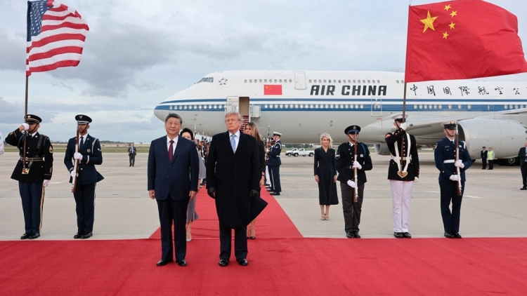 TỔNG THỐNG TRUMP LƯƠT TƯỚC TANG BHUÔNG PĂR HƠNH DEH CHỦ TỊCH TRUNG QUỐC TẬP CẬN BÌNH