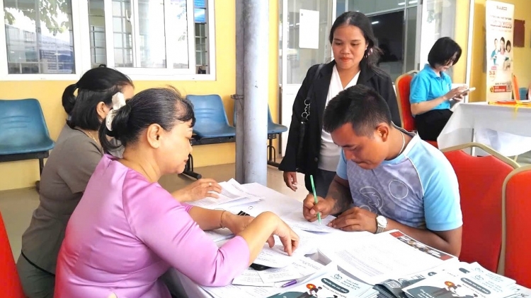 HUẾ CH’OL ĐOỌNG 8.700 BH’RỢ COH C’XÊÊ GIAO DỊCH BH’RỢ TR’NÊNG