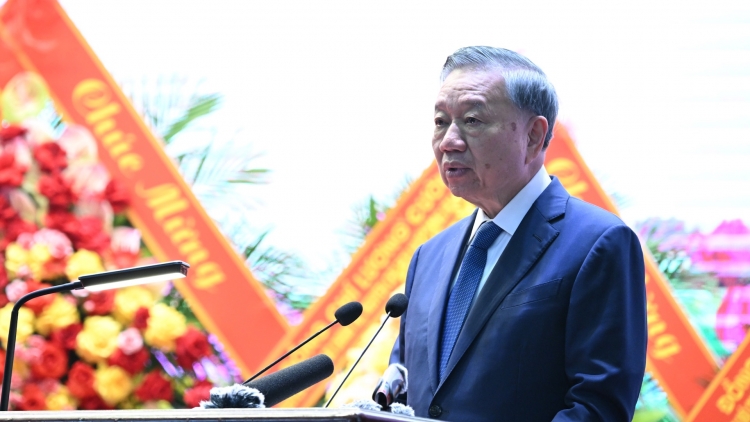 ពត៌មាន​ម៉ោង៦