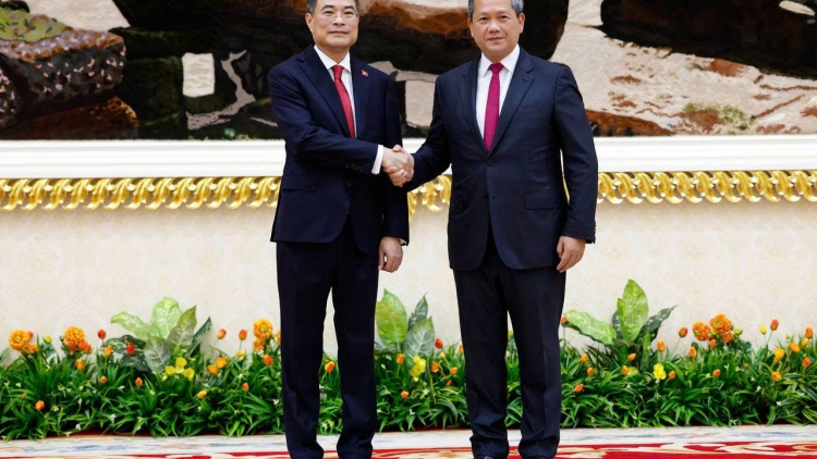 ពត៌មាន ម៉ោង ១៥