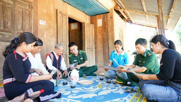 Ia Púch dựng “lá chắn” phòng, chống mua bán người từ cơ sở