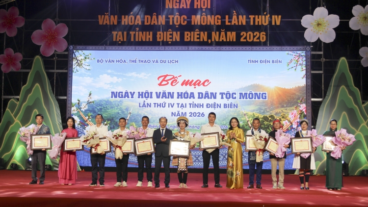 Khơi dậy tình yêu văn hóa truyền thống từ những ngày hội