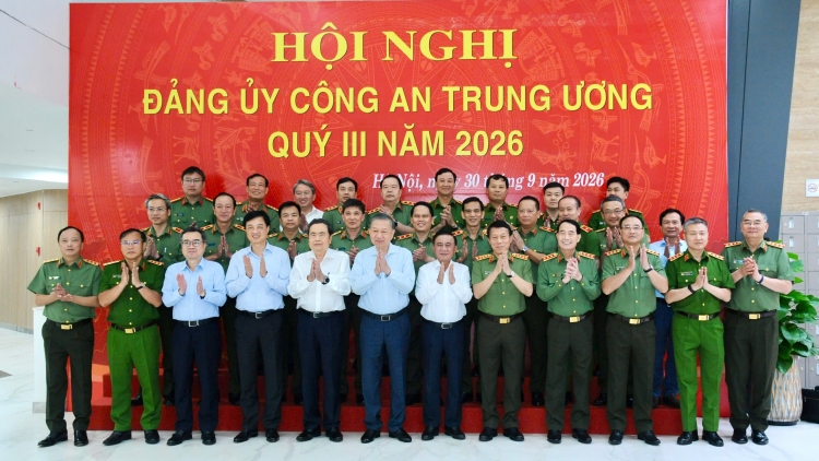 ពត៌មាន​ម៉ោង១៥