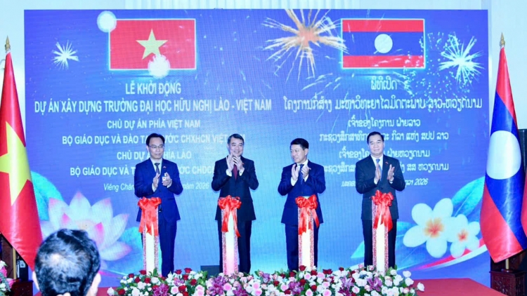 ពត៌មាន​ម៉ោង៦