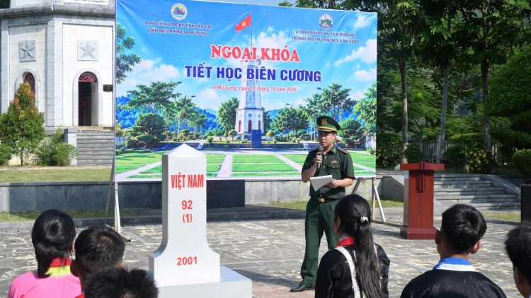 Xúc động tiết học nơi biên cương 