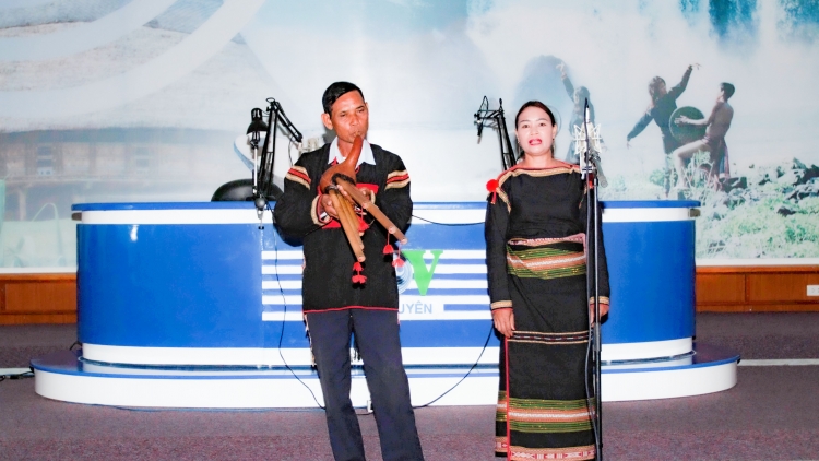 Krếo kuăn pơlê môi tuăn tiô Đảng, Pôa Hồ