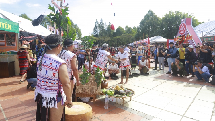 Pơchân tối