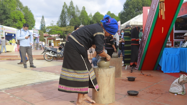 Nu ơi đừng khóc nữa