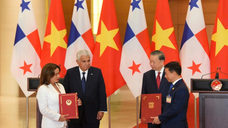  Tổng Bí thư, Kruanh dak Tô Lâm Tâm nchră đah Tổng thống Panama José Raúl Mulino Quintero 