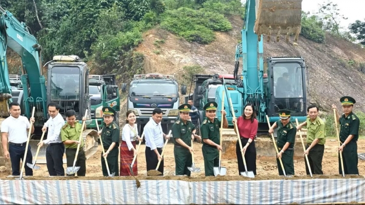 BHRỢ C’LÂNG LƯƠT ĐHỊ DA DING GIĂNG MÀN, P’TÊÊT BƠR VÊÊL MANƯIH CHỨT COH HÀ TĨNH LÂNG QUẢNG TRỊ
