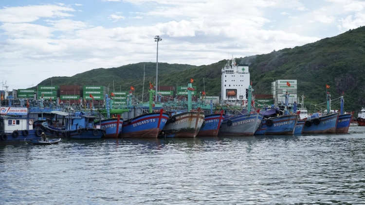 Càr Gia Lai lơh kràñ atbồ, làng bol lơh ka rơcang lài lơh jat tras, khu phan tàm dà lềng jat jơnau sồr IUU