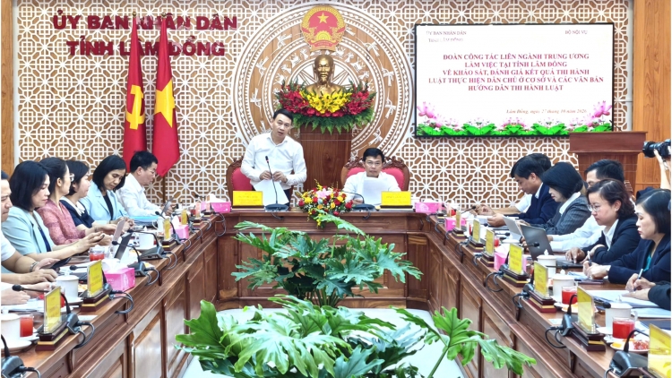 Vă kon pơlei pơm tơm tơ̆ tơring yak mơ̆t tơpă ‘lơ̆ng