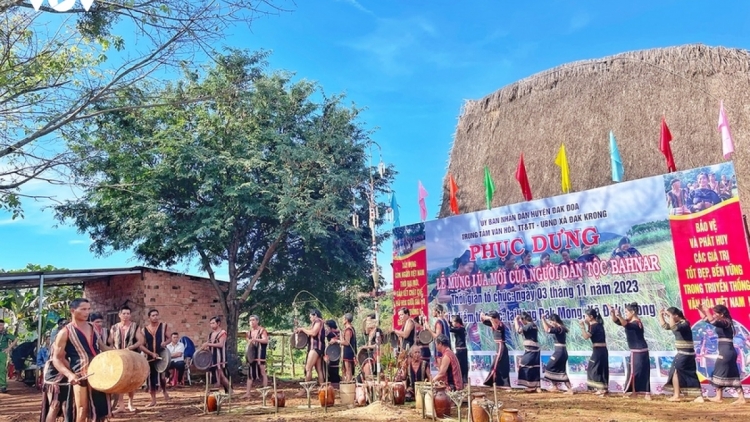 Đơs tàm tơrbŏ: Hìu bơnhă gơboh gơbài