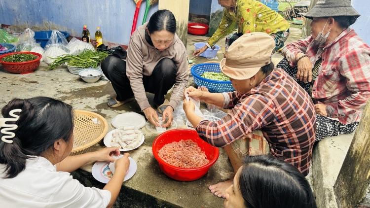Mơdĭng pleăng a rơnó hlá ruih ƀă mơdĭng tiô khôi vâi krâ tơdroăng pro po a Tuyết Diêm