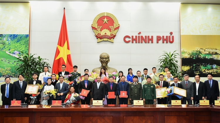 Thủ tướng Nguyễn Xuân Phúc tơ [ơ\p 10 ‘nu Hơdru\h tơdăm Việt Nam gơ\h hơge\i
