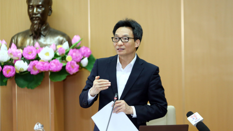 Pho\ Thủ tướng Vũ Đức Đam pơ gơ\r yao [an trực tuyến An^h pơ gơ\r jang te\h đak tang găn j^ Covid-19