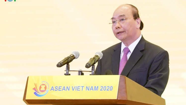 Thủ tướng Nguyễn Xuân Phúc  vang năm păng iung pơma tơ\ pơm le#h iung jang Sơnăm jang Kơdră che\p pơgơ\r ASEAN 2020